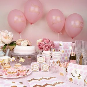anniversaire-1-an-theme-rose-et-or-deco-table-ballons