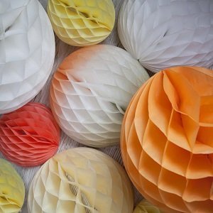 pompons-lampions-multicolores