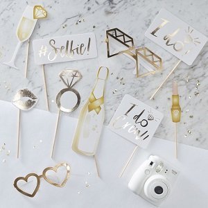evjf-theme-blanc-et-or-accessoires-photobooth